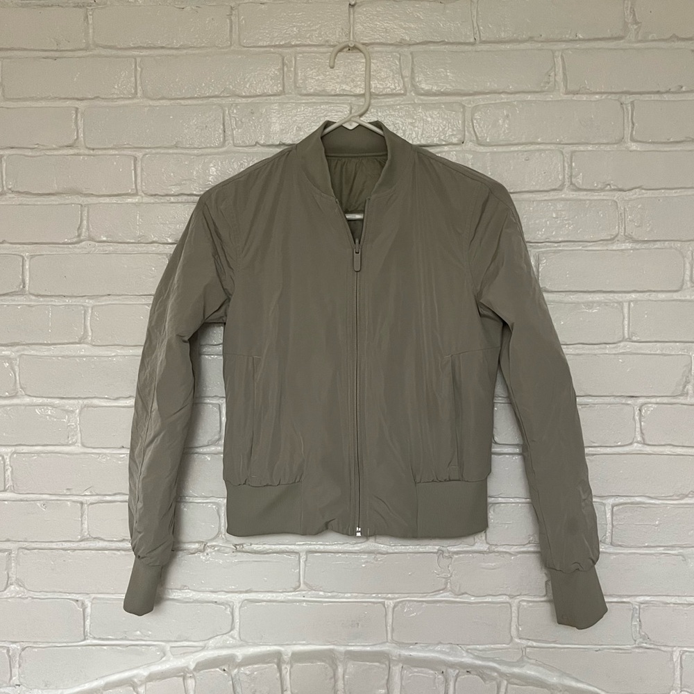 Women’s Lululemon jacket